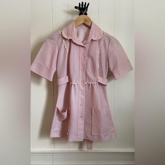 🔴SOLD~⚡️RARE Vintage 1974 Nurses uniform top XS pink & white - Picture 1 of 8